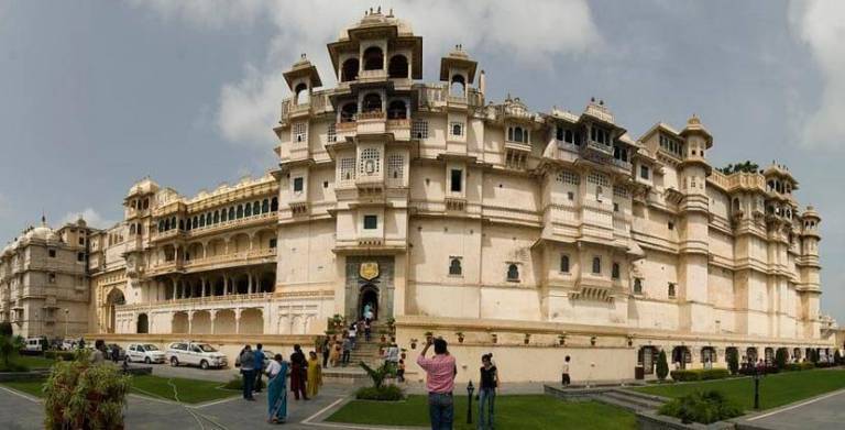 city-palace-udaipur