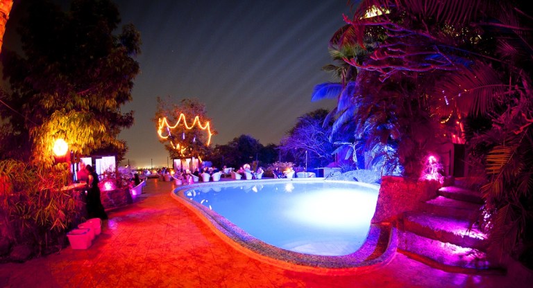 optimized-club-cabana