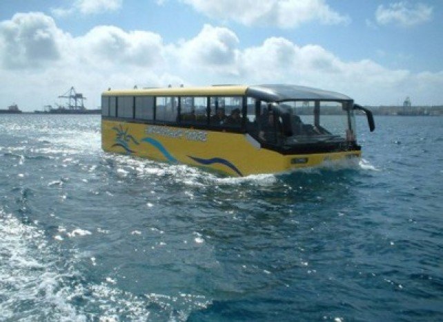 Amphibus_cd410c_2011825