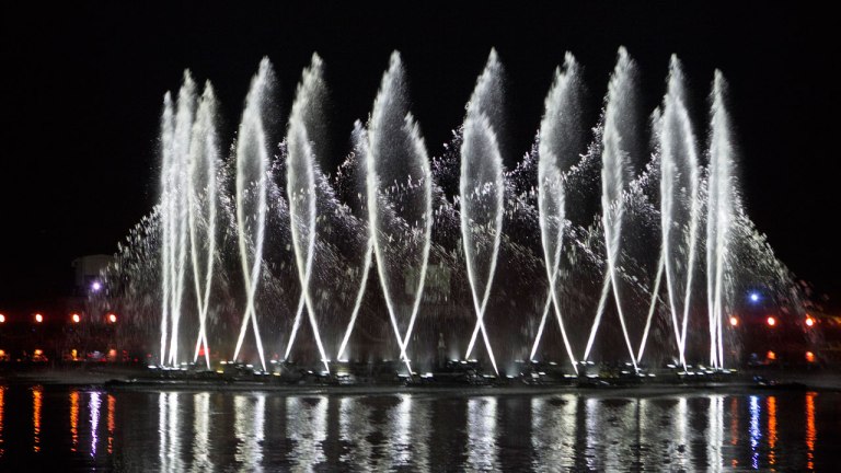 musical-water-fountain-at-ammby-vally