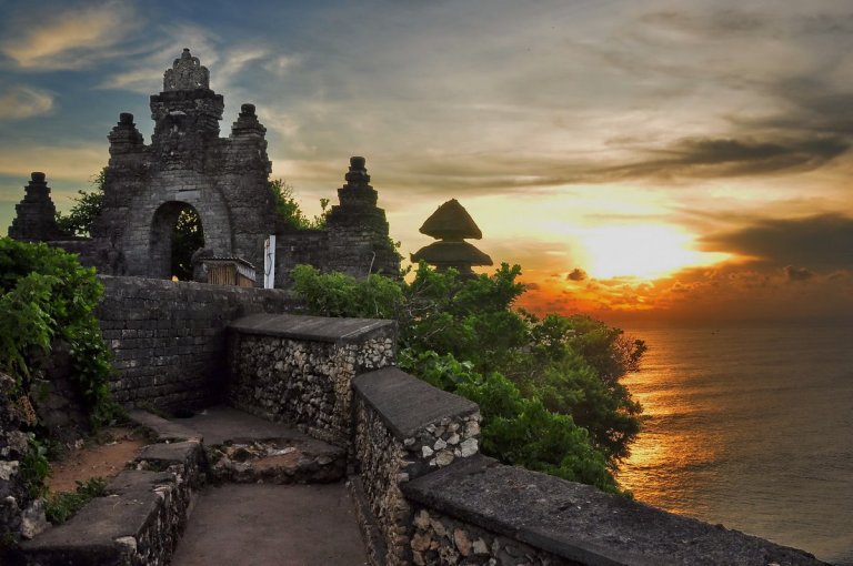 UluwatuTemple4